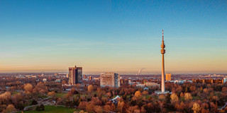 Ein Foto der Dortmunder Skyline bei Sonnenuntergang