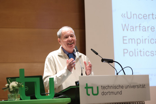 Gambrinus-Forum Prof. Barzilai bei seiner Rede
