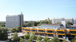 Panorama des Campus Nord mit Matehmatikgebäude und Mensa