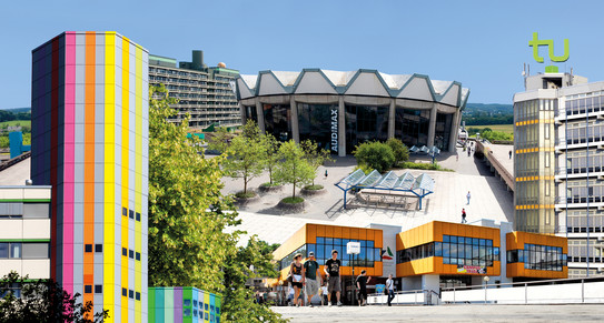 Collage der markantesten Gebäude der drei UA Ruhr-Universitäten
