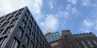 Dortmunder U Das Dortmunder U von unten fotografiert